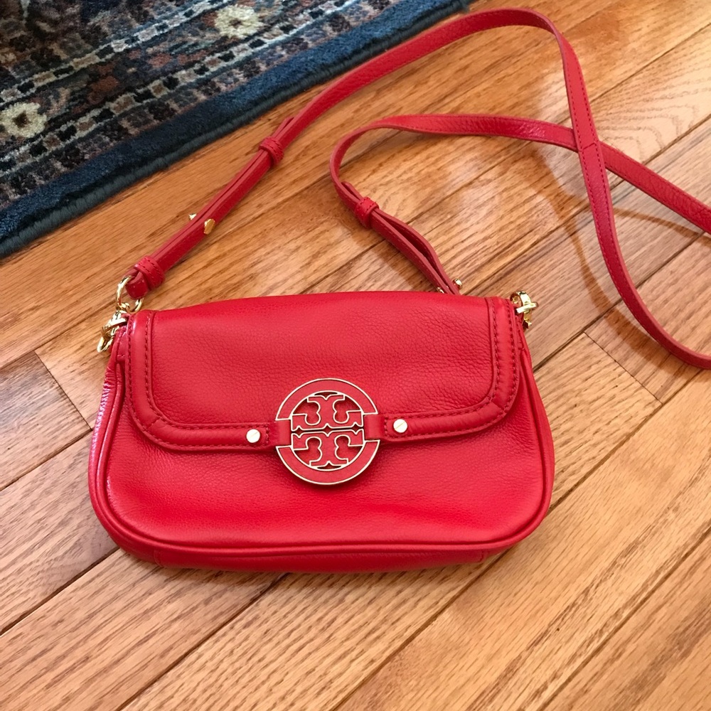 Tory Burch Amanda mini crossbody!